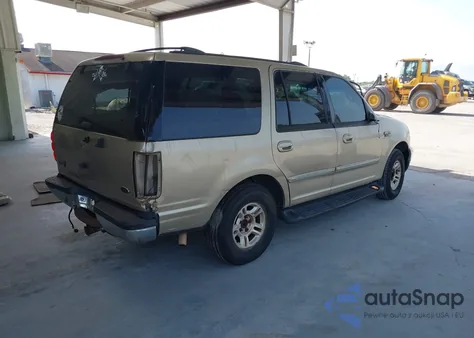 2000 Ford Expedition Xlt from USA, damaged, VIN 1FMRU1568YLA97744